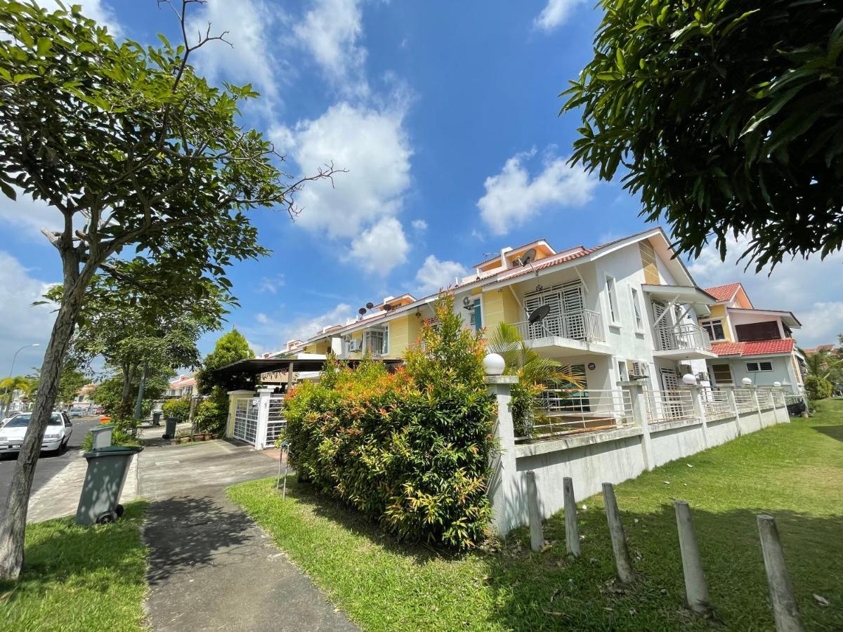 Taman percutian 3r D'latania Senawang *