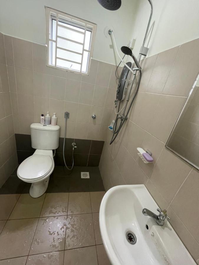 3r D'latania Senawang Seremban
